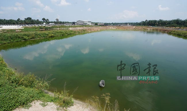 猪农场需建造沼气系统废水处理，以更有效处理废水。”