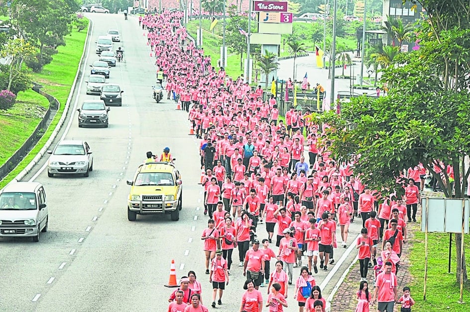 逾7000人参与和平之跑，以行动传递和平的正能量。