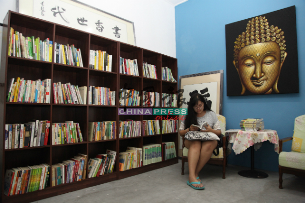 “GEM图书馆”让喜爱阅读的人士，有个舒适及安静的环境，进入阅读的冥想空间。