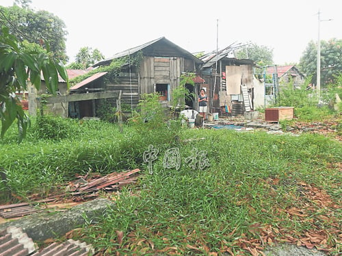 曾金鳳所住的屋子，之前已荒廢許久，十分破舊。