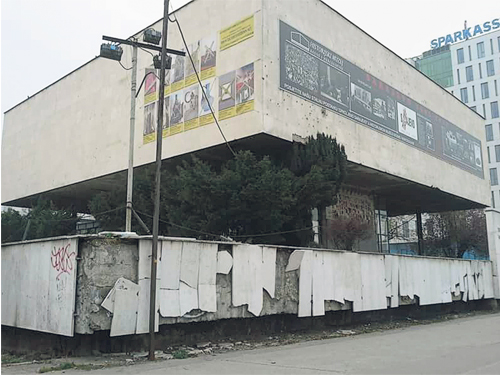 波斯尼亞和黑塞哥維納歷史博物館（Bosnia & Herzegovina History Musuem）像個被荒廢的建築，多過像博物館。 