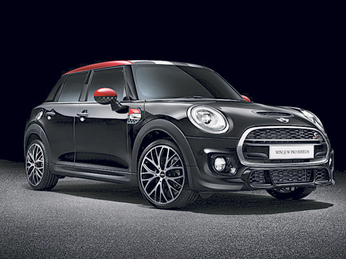 MINI JCW Pro外觀渾身是勁。