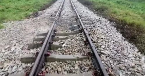 泰南铁路遭炸毁 14列车停驶