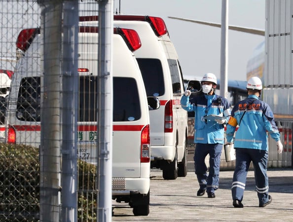 日本羽田机场撤侨画面。