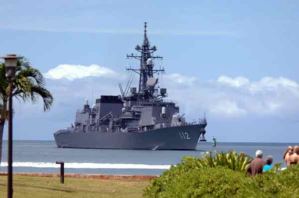 日本自卫队“高波号”护卫舰。