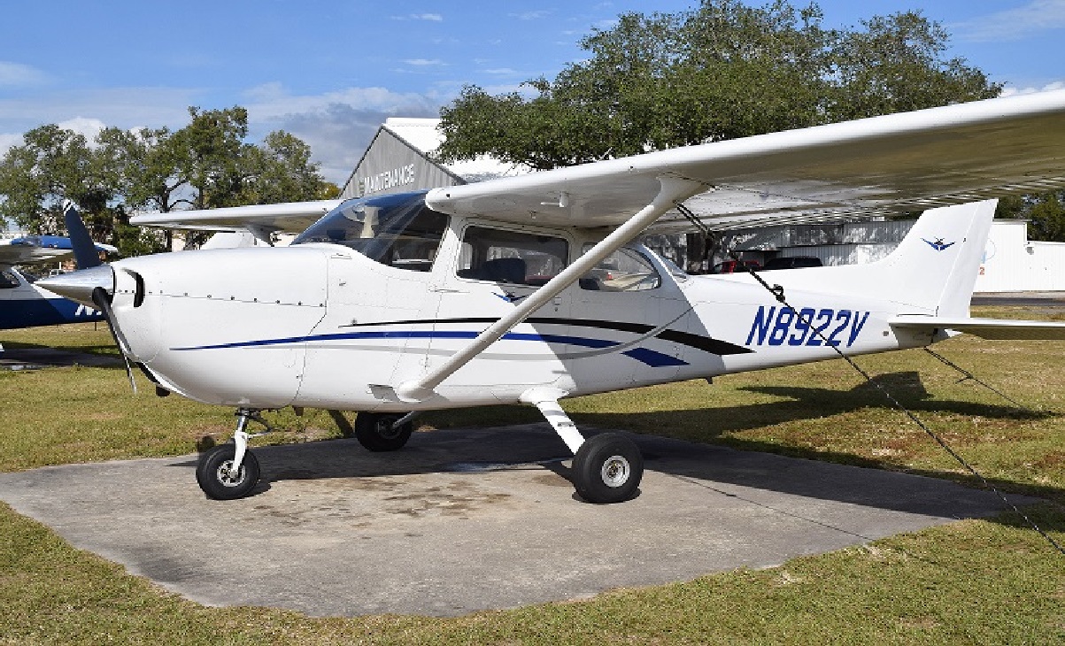 Двигатель cessna. Цесна 172s хвостовое оперение. Beechcraft Denali. Cessna engine. Wings.222.