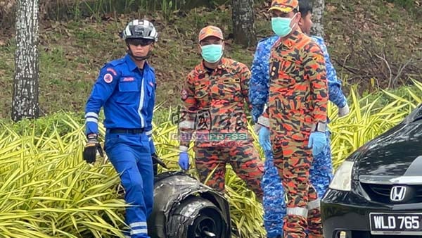 小型飞机坠落10死