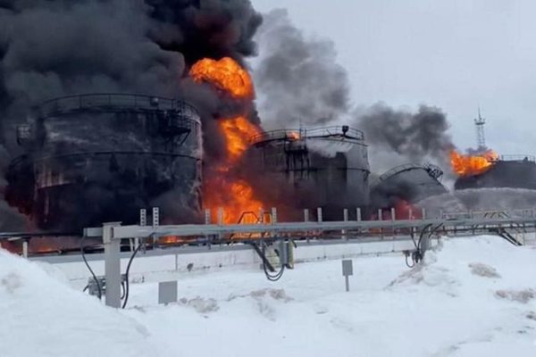 Russian-oil-depot-catches-fire