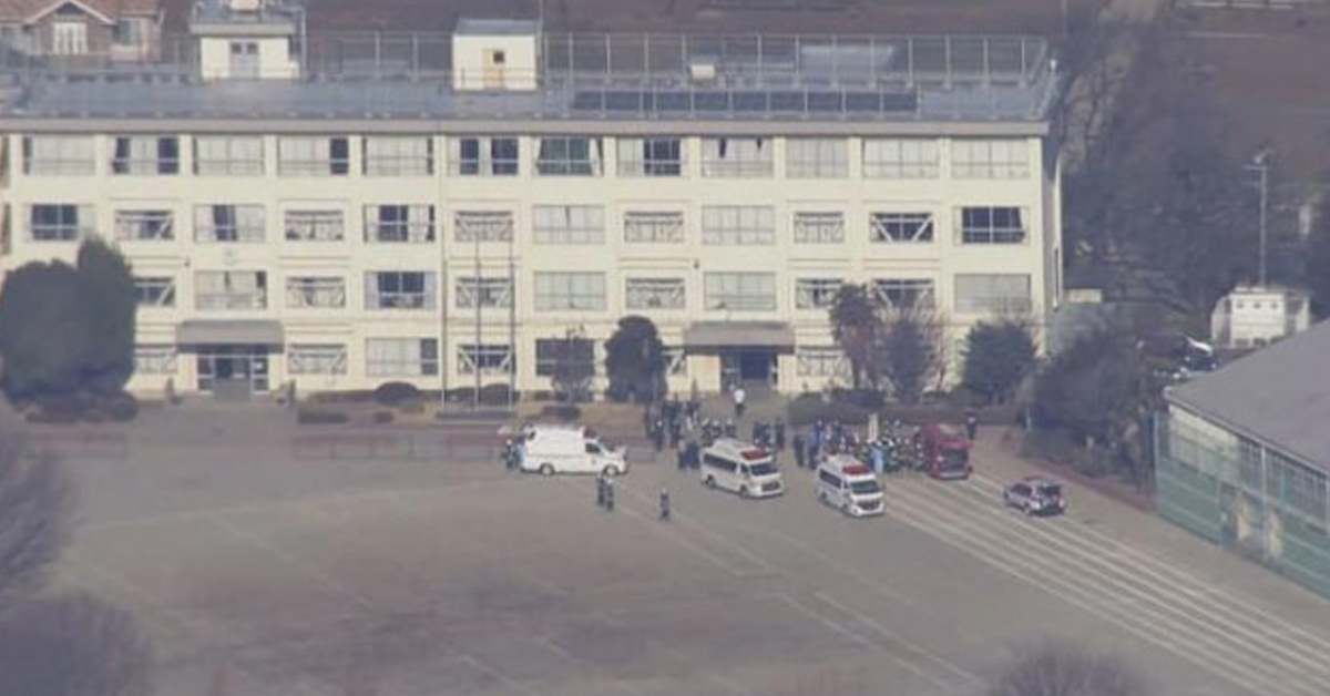 埼玉县狭山市立堀兼初中传出刺鼻恶臭，23学生不适送院。