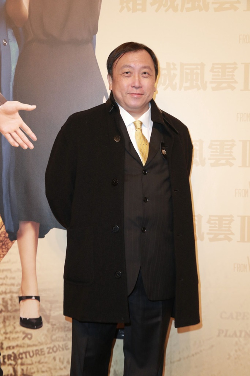 王晶直言梁朝伟在《金手指》的演出绝非最佳演出，甚至指他演得有点过火。