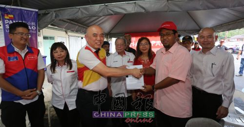 退休军警和后裔 火箭增2全马来党员支部
