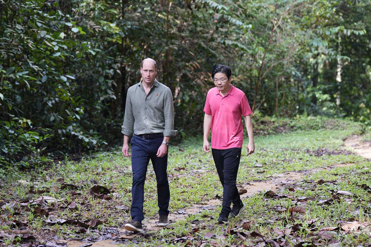英国王储威廉王子（左）于2023年11月到新加坡进行为期4天的访问时，黄循财陪他走访麦里芝蓄水池。