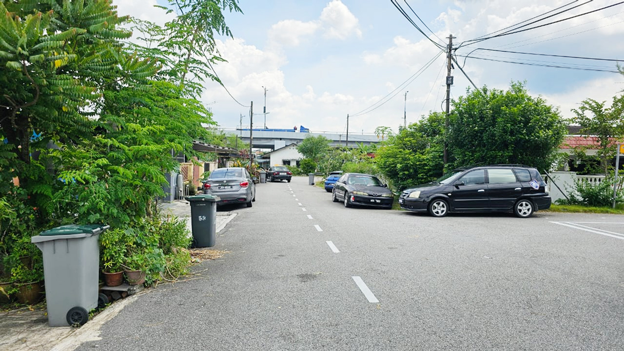 闯警局杀警Part 14｜凌晨阵阵枪声 居民以为是放烟花