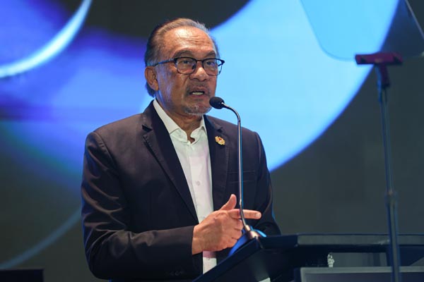 KUALA LUMPUR, May 28 -- Prime Minister Datuk Seri Anwar Ibrahim delivers his speech at the  Semicon South East Asia 2024 in Malaysia International Trade & Exhibition Centre (MITEC) today.

--fotoBERNAMA (2024) COPYRIGHT RESERVED