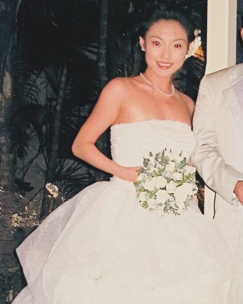 多田有花曾在社群媒体分享结婚照。