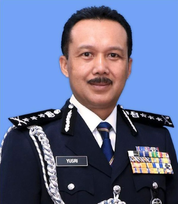 原任霹雳州总警长莫哈末尤斯里，调任武吉阿曼交通调查与执法局总监。