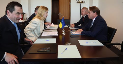 欧盟与乌克兰开启入盟谈判 目标2030年成员国