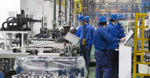 中国制造业加速扩张 6月财新PMI创3年最高
