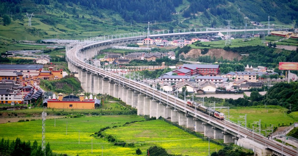 川青铁路沿线风景美丽。