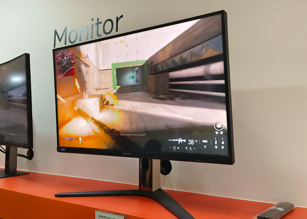 Mini LED 电竞显示屏G Pro 27i 支持1ms超低延迟，加上FreeSync 防破图技术，避免破图和延迟。