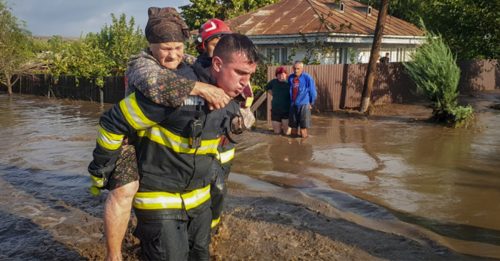 欧洲连日暴雨侵袭 罗马尼亚4死 多国入警戒状态