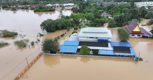 如水中孤岛 日得拉佛教会 水淹逾3尺