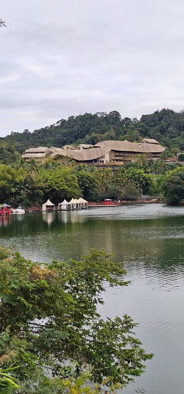 ■神玉岛，隐于五指山的热带雨林秘境，结合玉文化与养生艺术，玉酒店与Omakase料理更是奢享之选。（图：林汶璇）